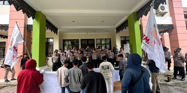 Mahasiswa Tuntut Percepat PAW PKB, Siswo: Sudah Diproses, Terkendala Dualisme Kepengurusan