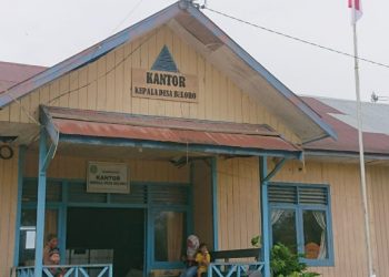 Desa Bloro Kukar Mulai Realisasikan Proyek Perbaikan Jalan