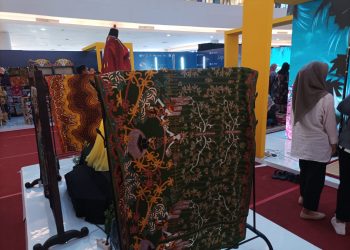 Seno Aji Dukung Batik Asal Kaltim Menguasai Pasar Nasional