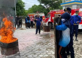 Kelurahan Baru Gelar Pelatihan Pengetahuan dan Kesiapsiagaan Kebakaran
