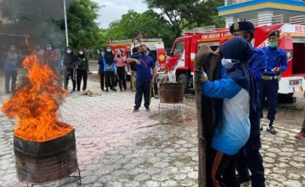 Kelurahan Baru Gelar Pelatihan Pengetahuan dan Kesiapsiagaan Kebakaran