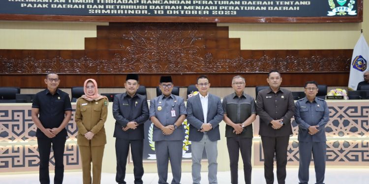 Rapat Paripurna Ke – 38 Digelar DPRD Kaltim, Ranperda Tentang Pajak Daerah Dan Retribusi Daerah Di Sahkan Menjadi Perda
