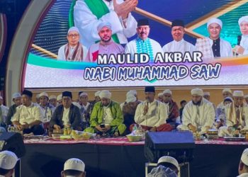 Habib Syech Sambut Antusiasme Jemaah di Kukar Bersholawat Jilid II