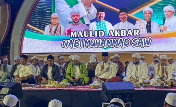 Habib Syech Sambut Antusiasme Jemaah di Kukar Bersholawat Jilid II