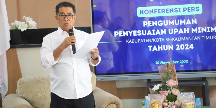 Pj Gubernur Umumkan UMK Se-Kaltim 2024, Upah Pekerja Samarinda Naik 5,04 Persen