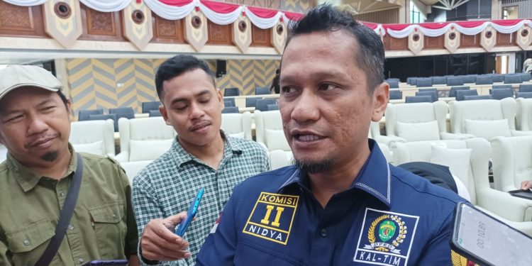 DPRD Kaltim Soroti Truk Dan Muatan Peti Kemas Yang Parkir Sembarangan