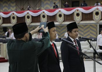 PAW Fraksi PKS dan PKB, Encik Wardani dan Selamat Ari Wibowo Resmi Jadi Anggota DPRD Kaltim