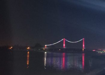 Progres Pemasangan Lampu Tematik Jembatan Pulau Kumala Capai 80 Persen