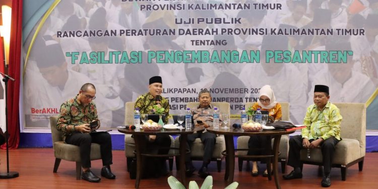 Lakukan Uji Publik Di Balikpapan, Pansus Fasilitasi Pengembangan Pesantren Terima Beragam Masukan