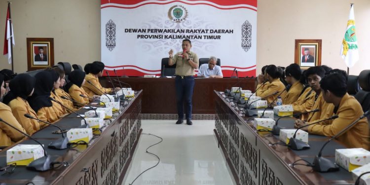 Seno Aji Ajak Mahasiswa Aktif Dalam Dunia Politik