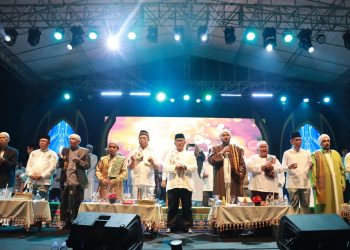 Hadiri Kaltim Bershalawat XI, Wakil Ketua DPRD Kaltim Ajak Masyarakat Tingkatkan Iman dan Taqwa