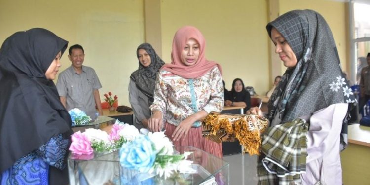 Meningkatkan Keahlian Janda Kukar Menuju Kemandirian