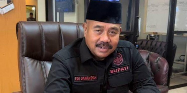 Edi Damansyah Mendorong Camat Kukar untuk Dukung Relawan PMI