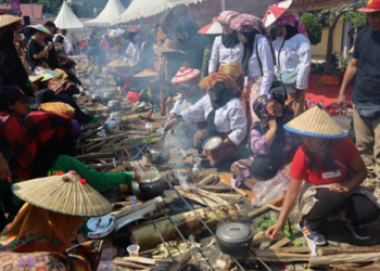 Festival Nasi Bekepor Unikarta: Semarakkan Budaya Kuliner Kukar untuk Tarik Wisatawan