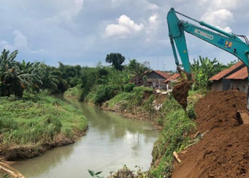 Gotong Royong Masyarakat Kukar Normalisasi Sungai Belayan sebagai Solusi Mandiri Atasi Banjir