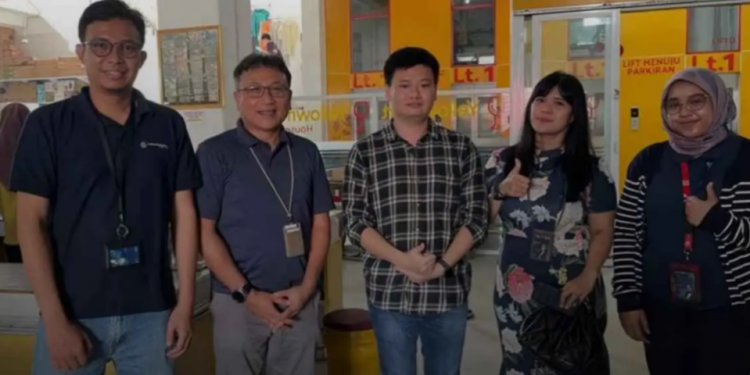 Komitmen Tingkatkan Efisiensi Bisnis Ritel, Telkom Kaltimtara Kunjungi Yellow Mart