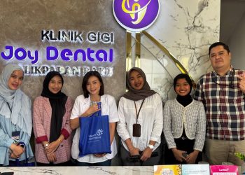 Apresiasi Pengguna Setia Indibiz, Telkom Regional IV Kalimantan Kunjungi Joy Dental Balikpapan
