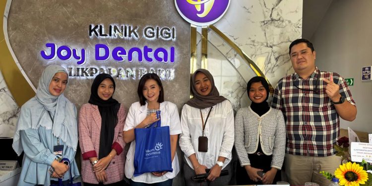 Apresiasi Pengguna Setia Indibiz, Telkom Regional IV Kalimantan Kunjungi Joy Dental Balikpapan