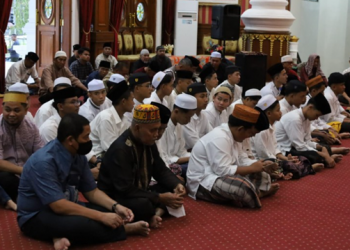 Ramadan Jadi Momen Bupati dan Sultan Kukar Pererat Silaturahmi