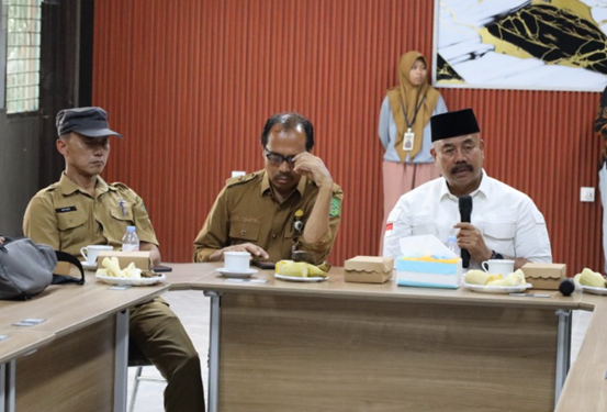 Bupati Kukar Distribusikan Alsintan dan Jalin Kerja Sama dengan TNI