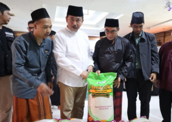 Sekda Kukar Lepas Distribusi 5 Ton Beras PASKAS ke Pesantren dan Panti Asuhan