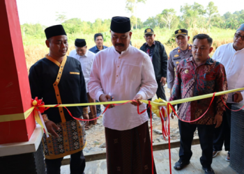 Bupati Kukar Resmikan Gedung SMPN 6 dan Posyandu di Dua Kecamatan