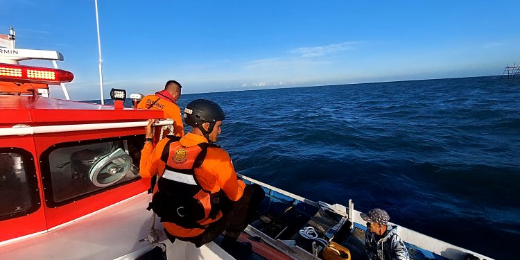 Mesin Mati di Laut Lepas, Empat Pemancing Diselamatkan Tim SAR di Perairan Samboja