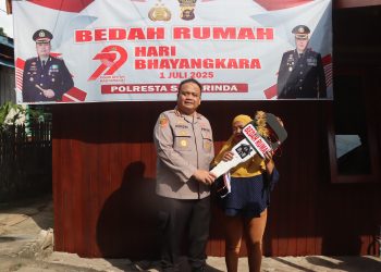 Hari Bhayangkara ke-79, Polresta Samarinda Hadirkan Harapan Lewat Bedah Rumah