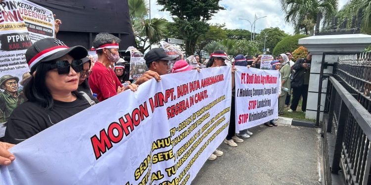 Aksi “Ketuk Pintu Gubernur” Soroti Konflik Agraria di Kaltim, Rudy Mas’ud Janji Bentuk Tim Khusus