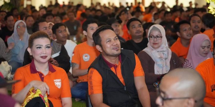 Rudy Mas’ud Janji Benahi Lampu Segiri Usai Nobar Borneo FC Bersama Pusamania