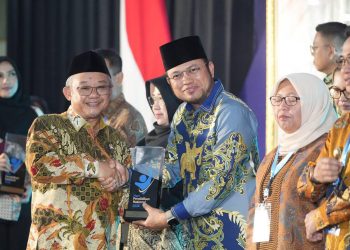 Gubernur Harum Terima Penghargaan Hardiknas 2026 untuk Kemajuan Pendidikan Kaltim